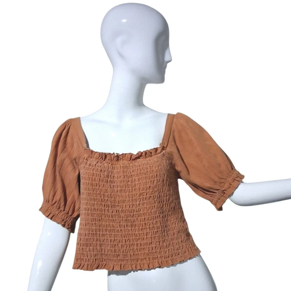 Free People Smocked Bodice Women's size Medium Ribbed Puff Sleeve Peasant Top‎